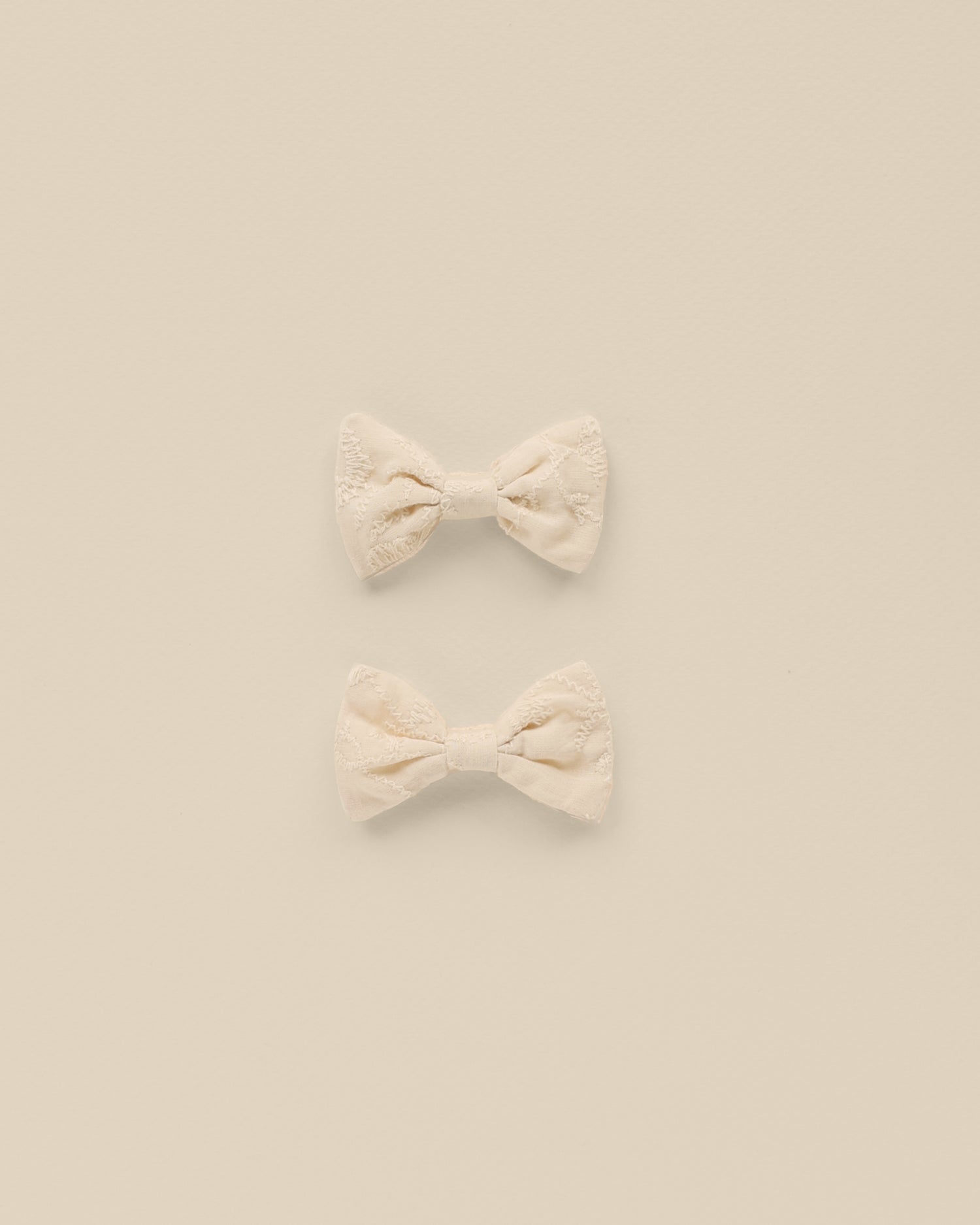 Noralee Little Bow Clip - Natural