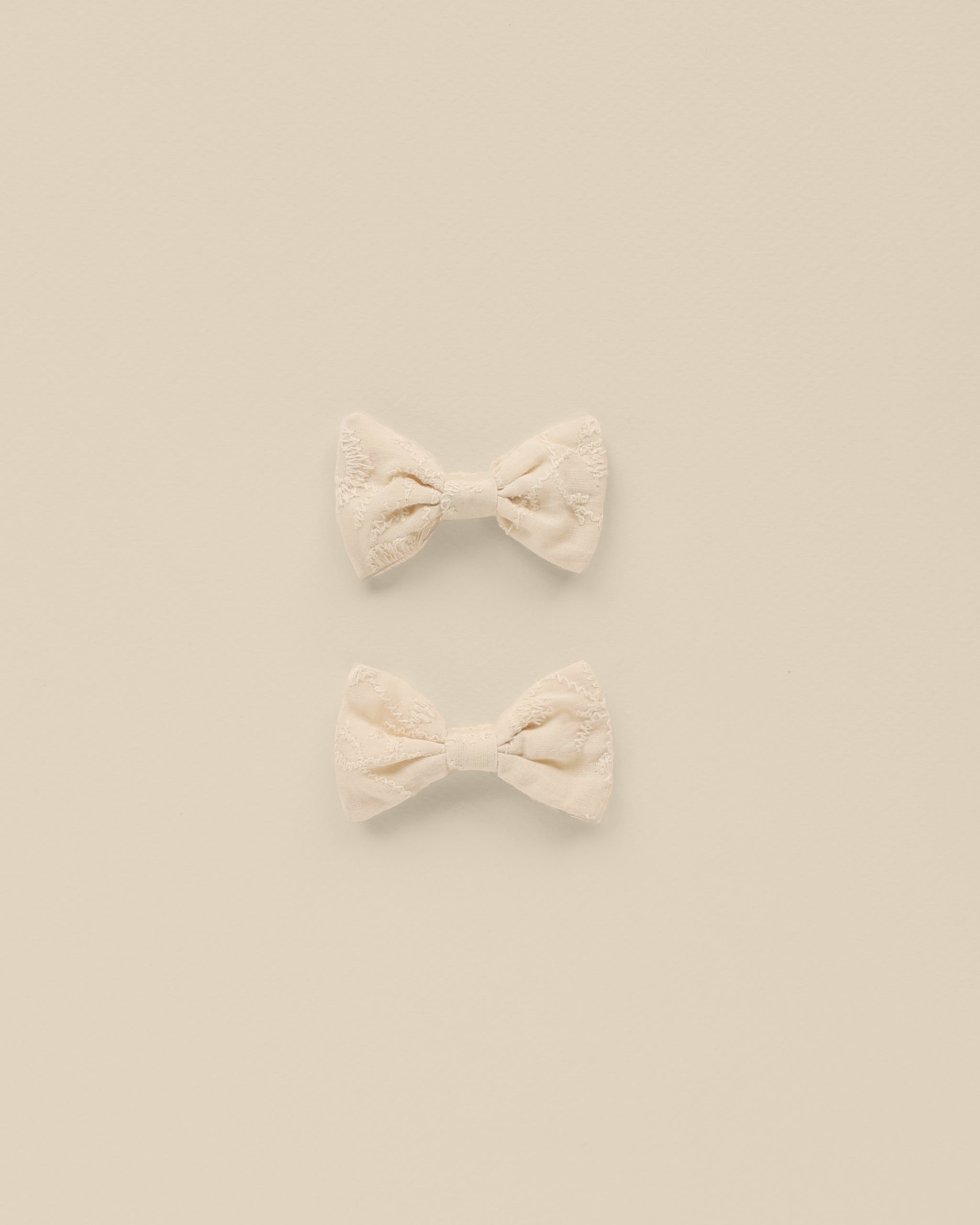 Noralee Little Bow Clip - Natural