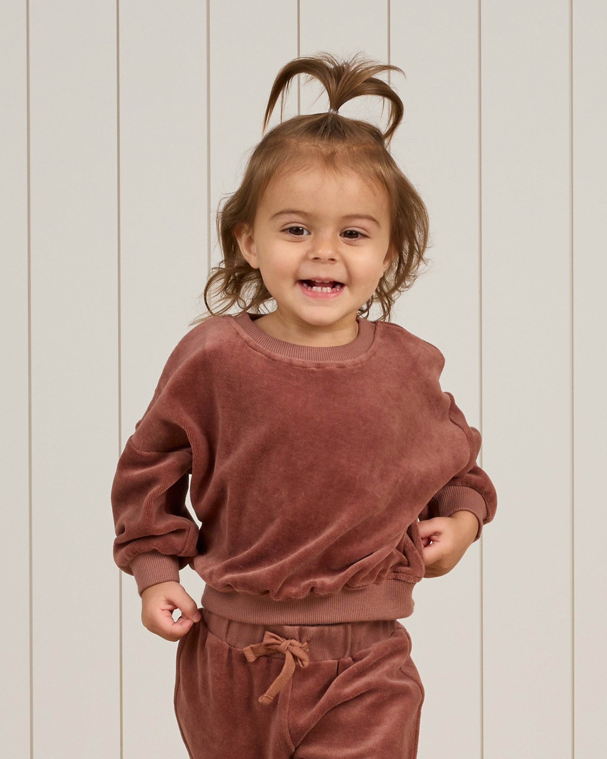 Quincy Mae Velour Relaxed Sweatshirt - Cranberry