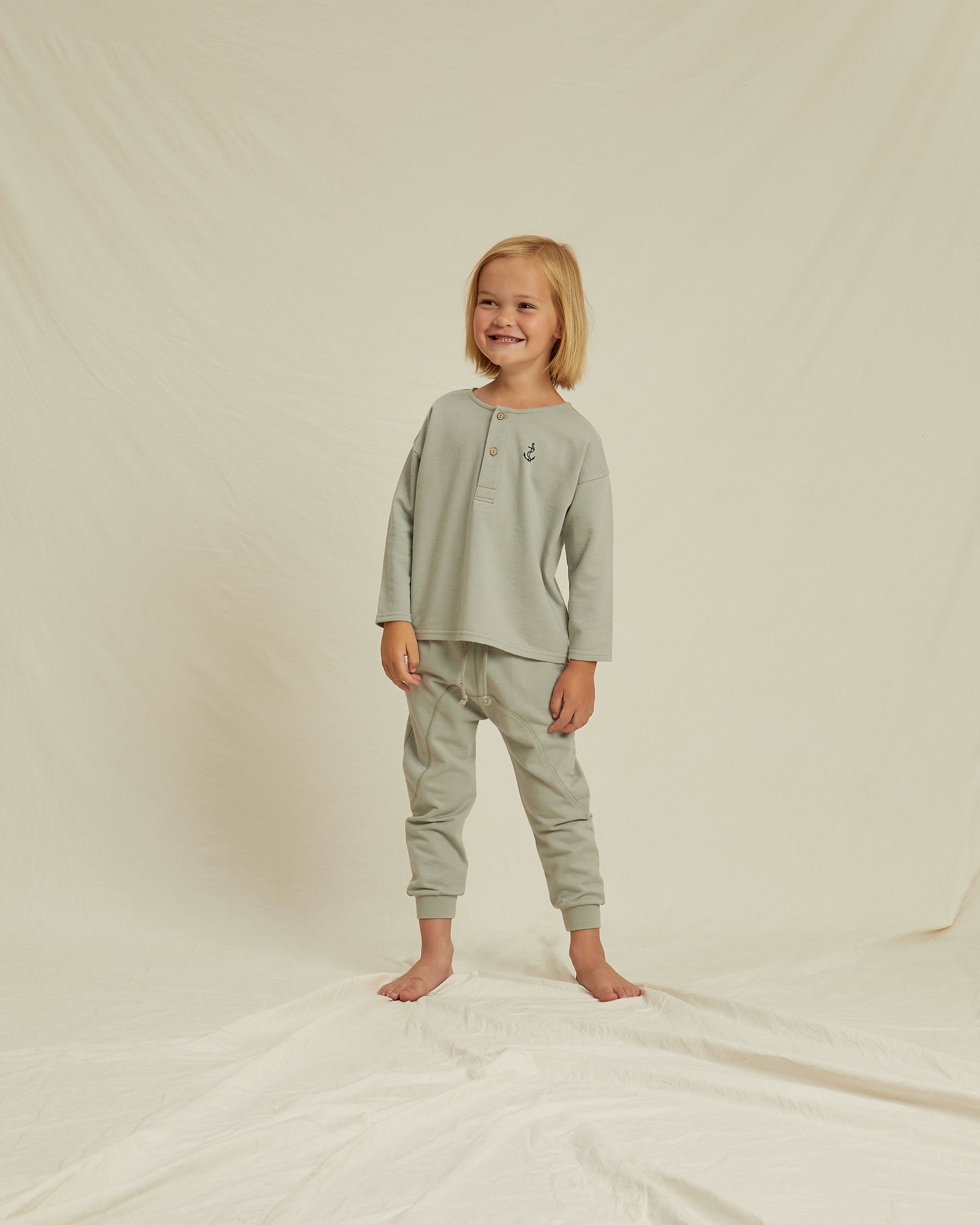 Rylee + Cru Henley Sweatshirt - Captain